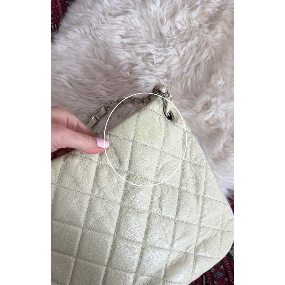 Vintage Chanel Ivory Quilted Caviar Leather Zip Expandable Shoulder Purse - Picture 12 of 15